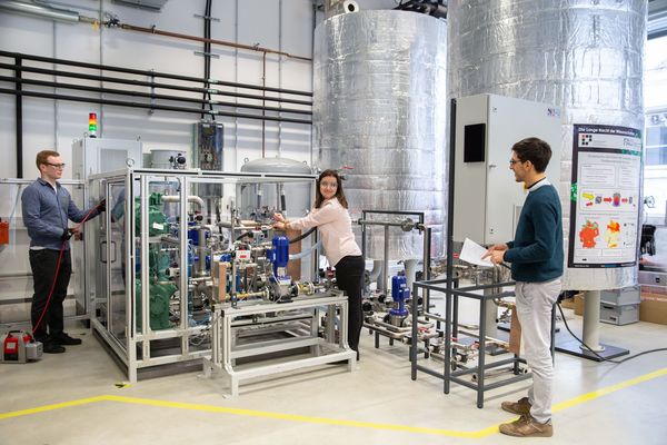 Thermal and Chemical Energy Storage Systems Thermal and Chemical Energy Storage Systems